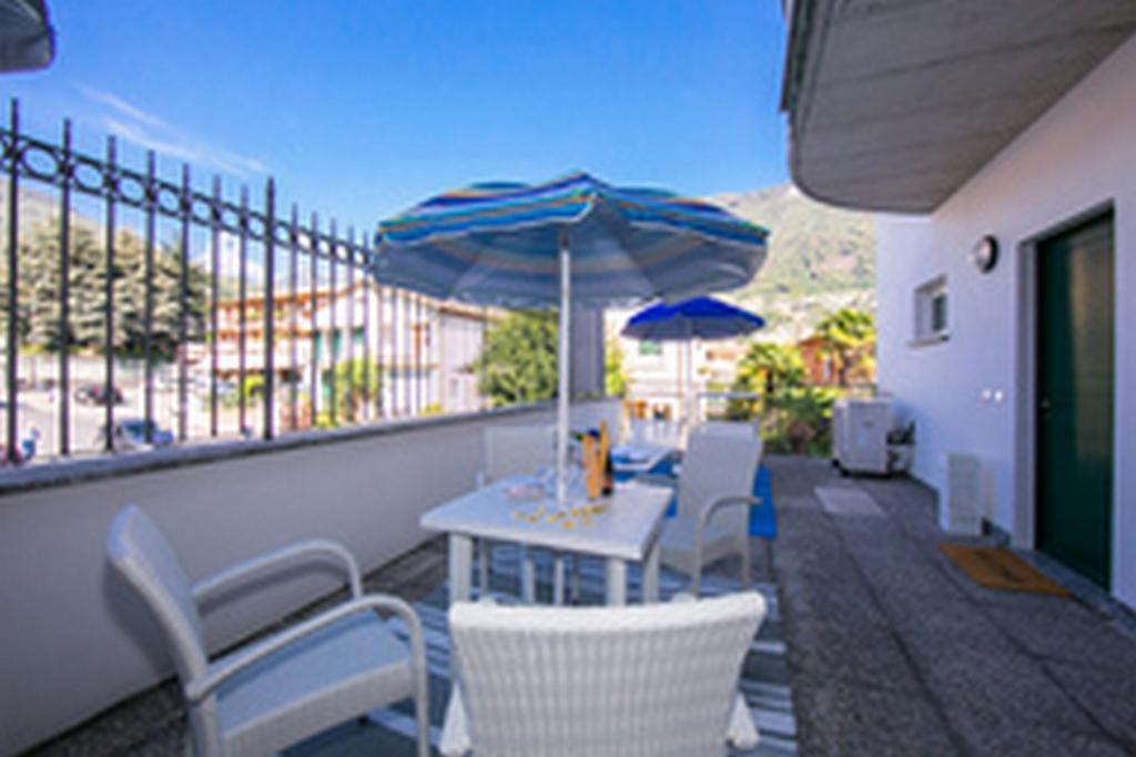 Residence Riva Del Lario Gravedona Eksteriør billede